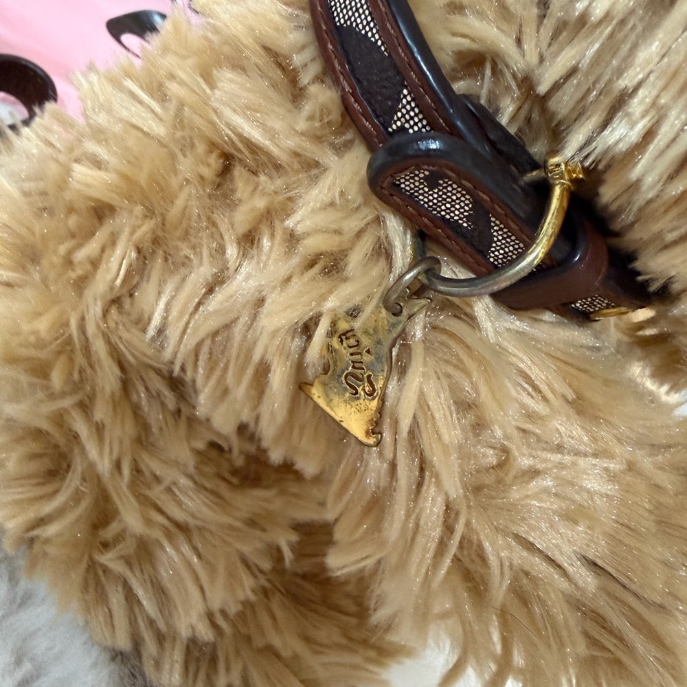 Juicy Couture Pet Leash - Picture 2 of 16